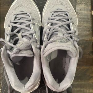 Nike KD 16 men’s 10.5 wolf grey